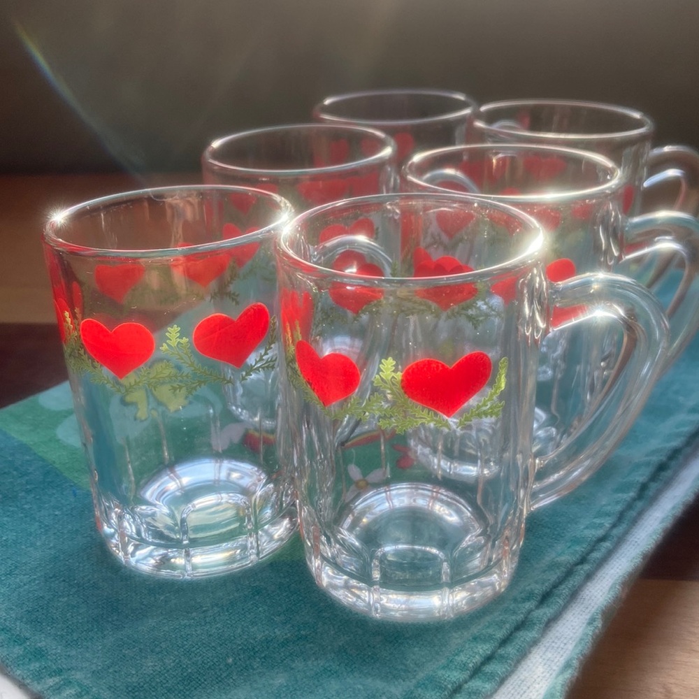Set of 6 retro heart shot glasses